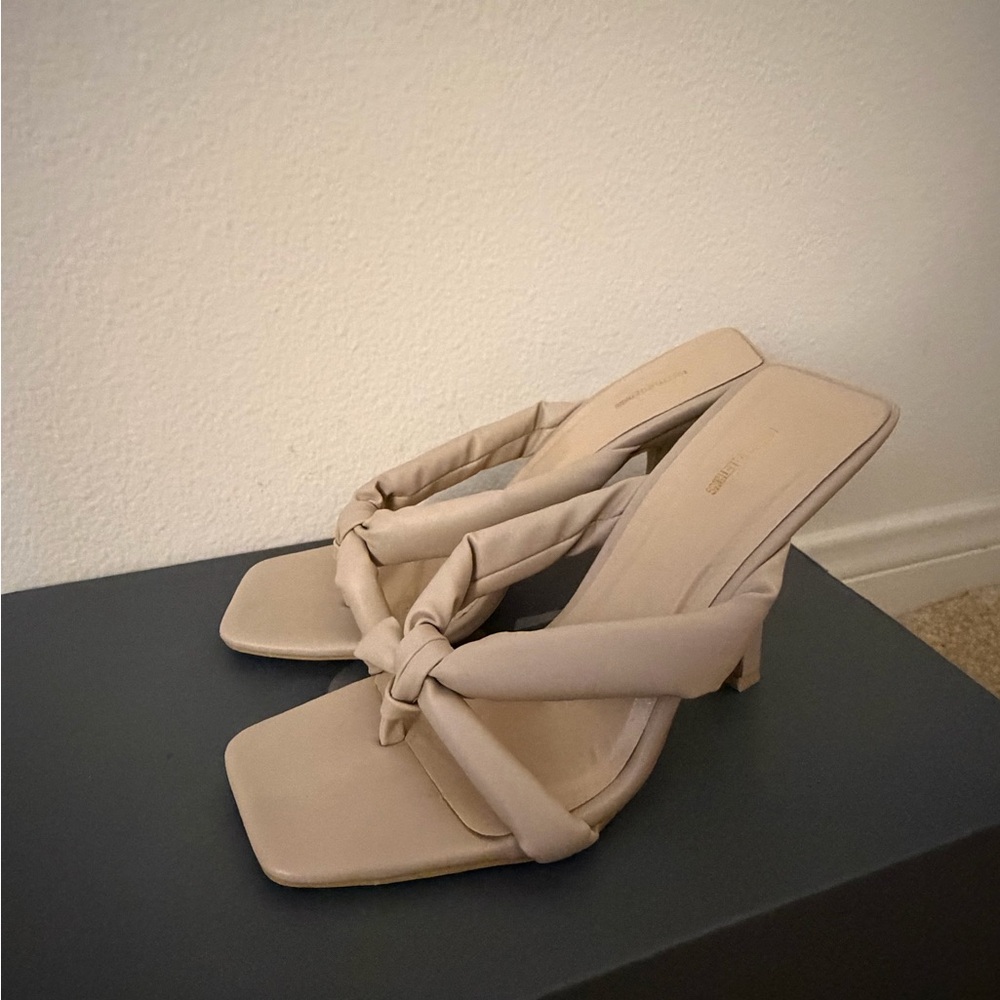 PrettyLittleThing Ecru Knot Detail Square Toe Mules - Size 4 (37)